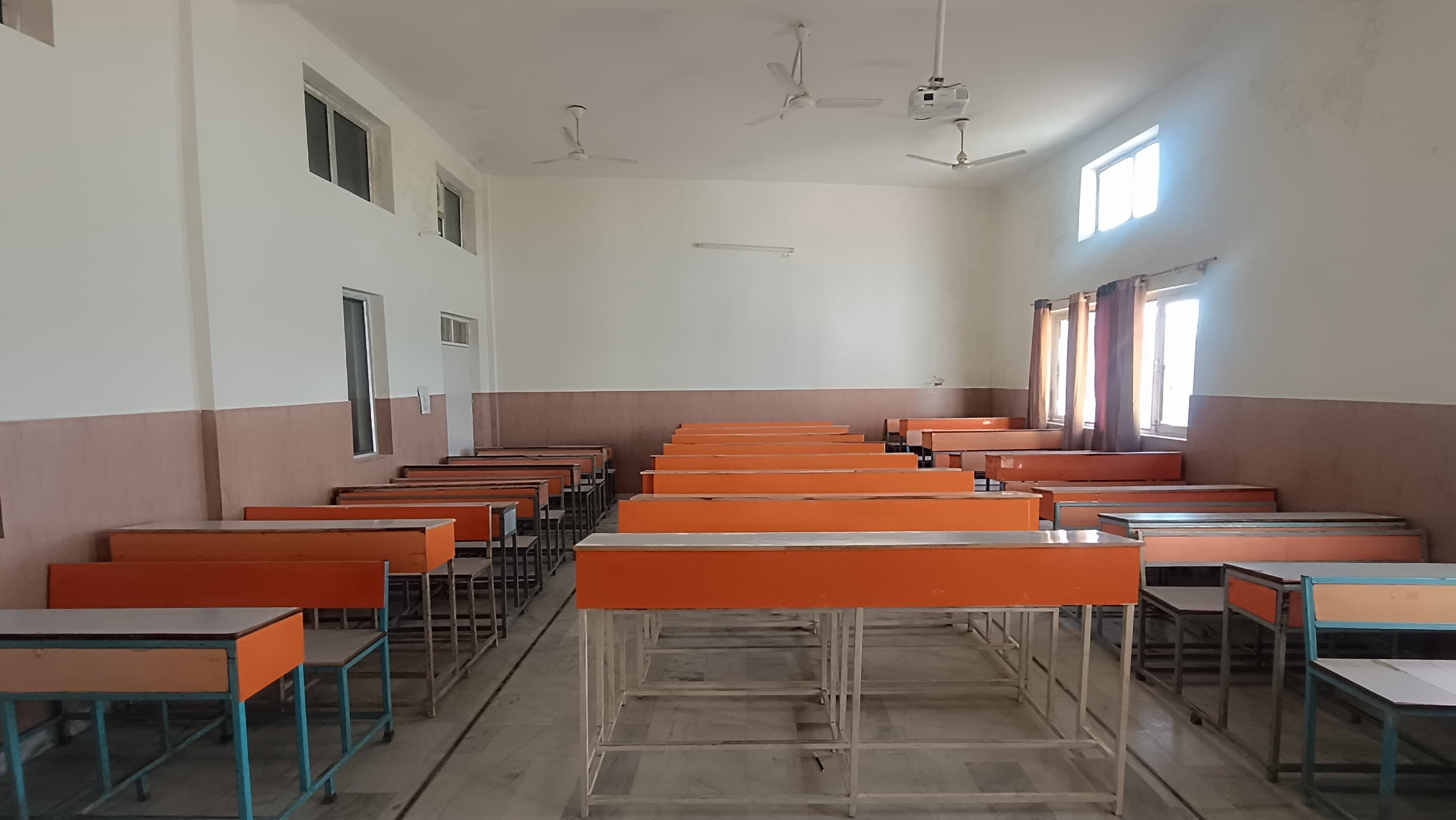 DBUU, DBIT Academic photo 7